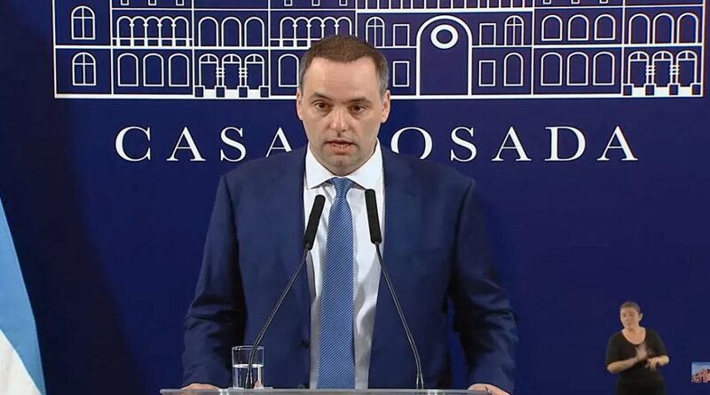 El Gobierno quiere dejar en manos de Manuel Adorni el nombramiento de todos los empleados públicos