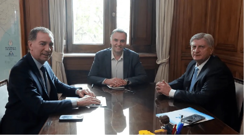 Adorni y Santilli recibieron a Ziliotto, que rechazó apoyar el Presupuesto: ¿Cuáles fueron los reclamos del gobernador?