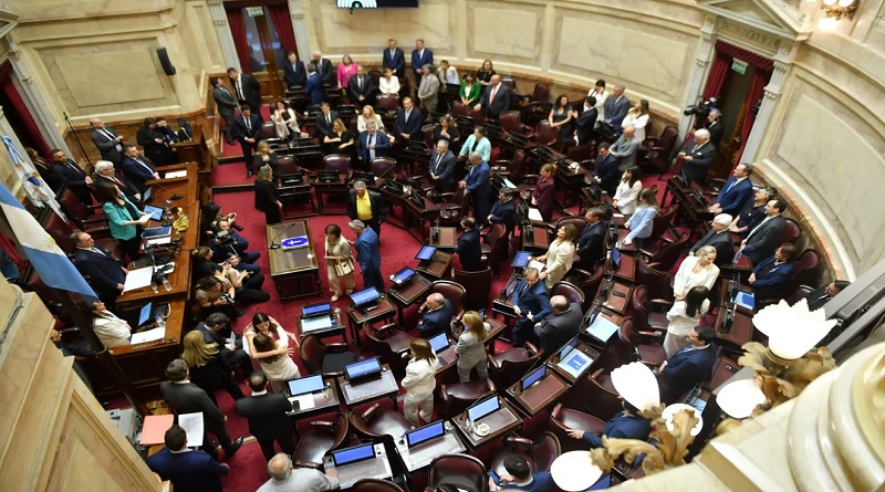 El Gobierno logró aprobar la reforma laboral en el Senado y la sanción de la ley queda en manos de Diputados