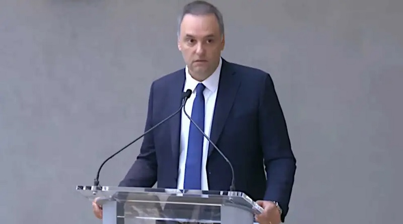 Manuel Adorni cerró el Argentina Week en Nueva York y respondió a las críticas por el viaje de su esposa