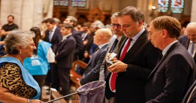 “Lo peor de la casta”: Villarruel se bajó del homenaje a Francisco para no sacarse una foto con Adorni