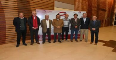 Provinciales. El gobernador Sáenz acompañó  a los productores de caballos peruanos de paso.