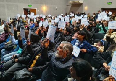 Alrededor de 200 alumnos de la Escuela de Manejo recibieron sus certificados