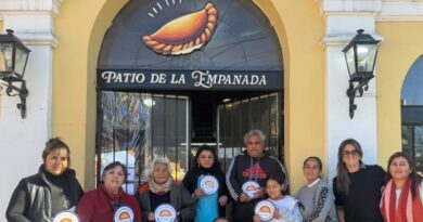Locales del Patio de la Empanada recibieron el sello de ‘Auténtica Empanada Salteña