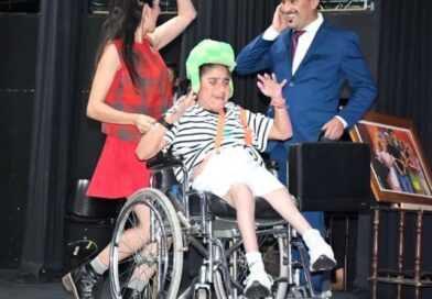 Talento sin límites: actores con parálisis cerebral brillaron en el Teatro Municipal