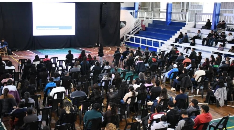 Más formación y oportunidades: docentes se acercaron al mundo de la minería